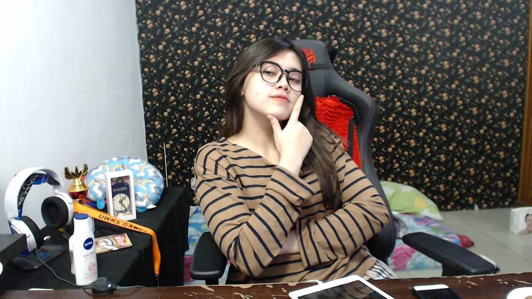10 Youtuber Gaming Cewek di Indonesia yang Jago Main Game ROG Community Indonesia
