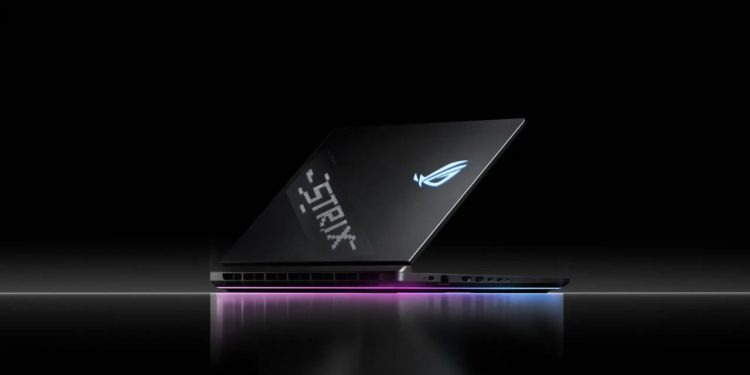 ROG Strix SCAR 18 (2025)