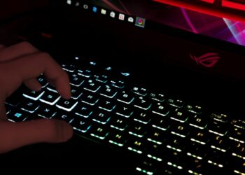 Cara Membersihkan Laptop ASUS ROG 2 - Tips Mengatasi Laptop ROG Lemot