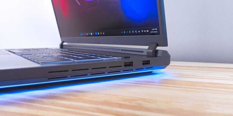 Kelebihan ROG Strix G18 G815 2
